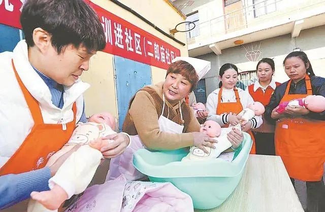 什么是家政進(jìn)社區(qū)，家政服務(wù)進(jìn)社區(qū)有什么好處？