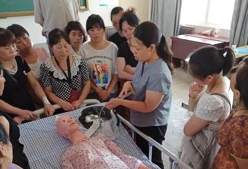 國外的家政公司到底是怎樣的，跟國內(nèi)的有什么區(qū)別呢？