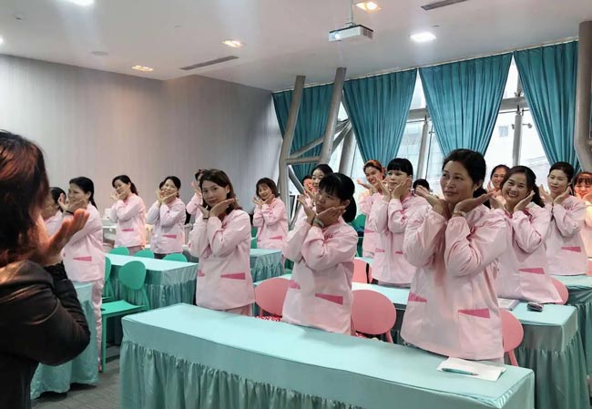 白班育兒嫂怎么選擇？